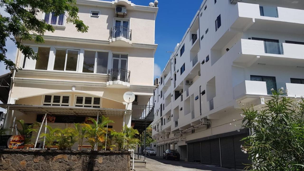 Modernes Apartment & Pool Mit Mega Aussicht Flic en Flac Exterior photo